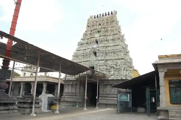 Arulmigu Kirupapurieswarar Temple, Thiruvennainallur - 607203 அருள்மிகு கிருபாபுரீஸ்வரர் திருக்கோயில், திருவெண்ணெய்நல்லூர் - 607203, Viluppuram - Ancient Temple Architecture and History Image 4