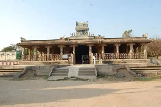 Arulmigu Kirupapurieswarar Temple, Thiruvennainallur - 607203 அருள்மிகு கிருபாபுரீஸ்வரர் திருக்கோயில், திருவெண்ணெய்நல்லூர் - 607203, Viluppuram - Ancient Temple Architecture and History Image 6