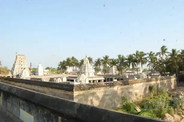 Arulmigu Kirupapurieswarar Temple, Thiruvennainallur - 607203 அருள்மிகு கிருபாபுரீஸ்வரர் திருக்கோயில், திருவெண்ணெய்நல்லூர் - 607203, Viluppuram - Ancient Temple Architecture and History Image 7