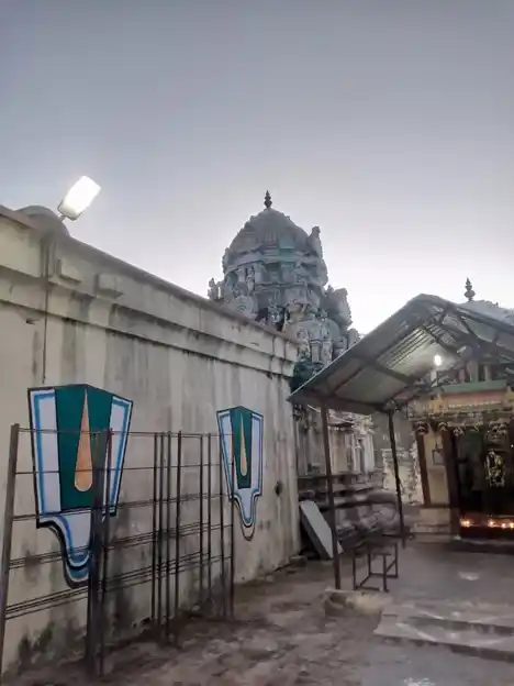 Arulmigu Kirupasamuthira Perumal Temple, Sirupuliyoor - 609403 அருள்மிகு கிருபாசமுத்திரபெருமாள் திருக்கோயில், சிறுபுலியூர் - 609403, Thiruvarur - Ancient Temple Architecture and History Image 2