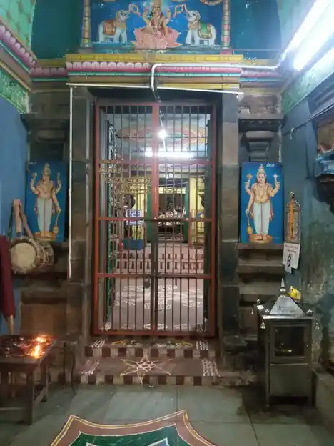 Arulmigu Kirupasamuthira Perumal Temple, Sirupuliyoor - 609403 அருள்மிகு கிருபாசமுத்திரபெருமாள் திருக்கோயில், சிறுபுலியூர் - 609403, Thiruvarur - Ancient Temple Architecture and History Image 4