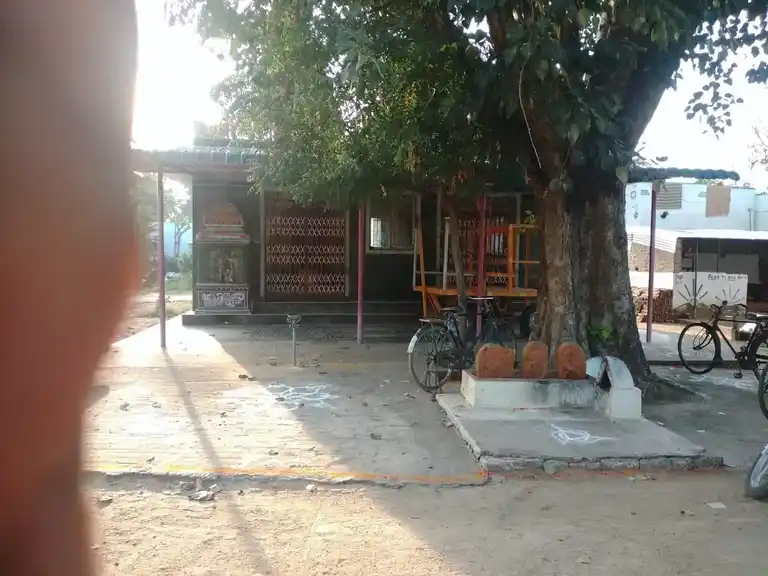 Arulmigu Kobalanachiamman Temple, Krishnapuram - 635202 அருள்மிகு கோபால நாச்சியம்மன் திருக்கோயில், Krishnapuram - 635202, Dharmapuri - Ancient Temple Architecture and History Image 2