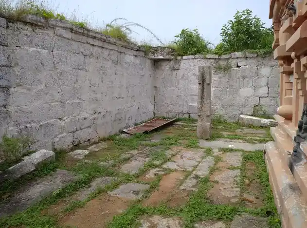 Arulmigu Kodhandaramar Temple, Erumavettipalaiyam - 600067 அருள்மிகு கோதண்டராமர் திருக்கோயில், எருமாவெட்டிபாளையம் - 600067, Tiruvallur - Ancient Temple Architecture and History Image 4