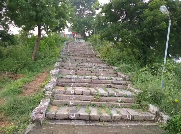 Arulmigu Kodhandaramar Temple, Erumavettipalaiyam - 600067 அருள்மிகு கோதண்டராமர் திருக்கோயில், எருமாவெட்டிபாளையம் - 600067, Tiruvallur - Ancient Temple Architecture and History Image 6