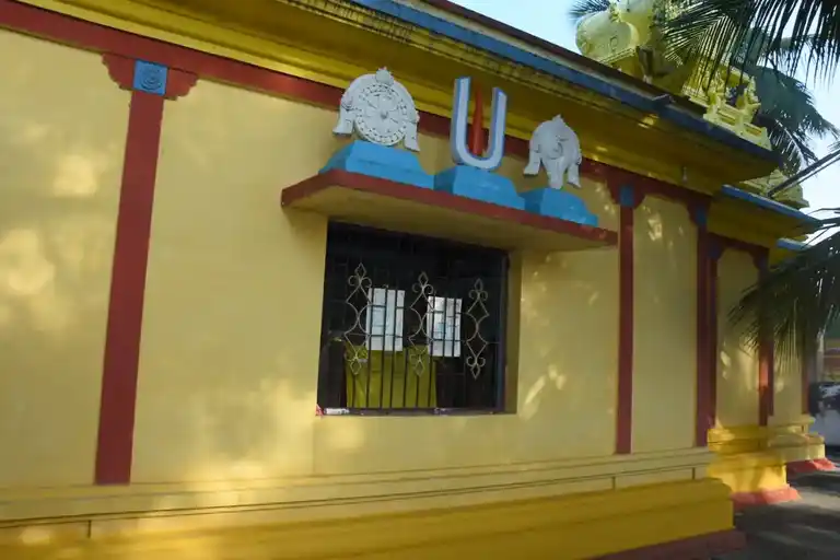 Arulmigu Kodhandaramar Temple, Pappireddypatty Road, Kadathur - 635303 அருள்மிகு கோதண்டராமசுவாமி திருக்கோயில், பாப்பிரெட்டிப்பட்டி ரோடு, கடத்தூர் - 635303, Dharmapuri - Ancient Temple Architecture and History Image 3