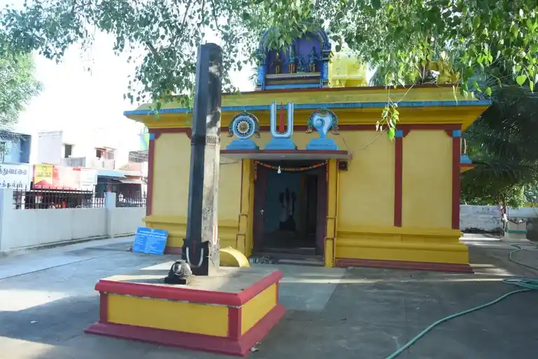 Arulmigu Kodhandaramar Temple, Pappireddypatty Road, Kadathur - 635303 அருள்மிகு கோதண்டராமசுவாமி திருக்கோயில், பாப்பிரெட்டிப்பட்டி ரோடு, கடத்தூர் - 635303, Dharmapuri - Ancient Temple Architecture and History Image 6