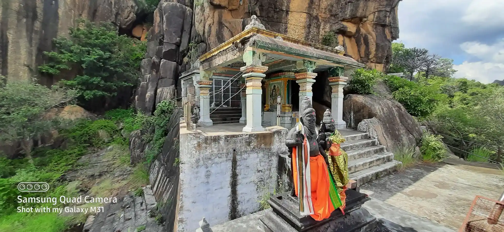 Arulmigu Kodilageshwarat Temple, Pazhaya Papanasam - 627425 Temple