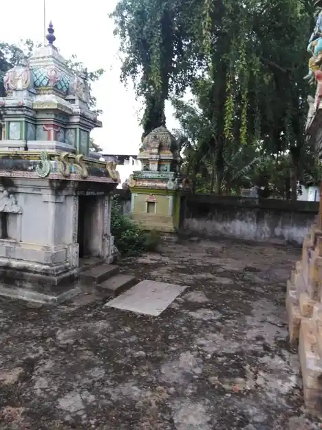 Arulmigu Kodisuryaprakasa Swamy Temple, Payari - 612802 அருள்மிகு கோடிசூரிய பிரகாசசுவாமி, பயரி சுவாமி, பயரி - 612802, Thiruvarur - Ancient Temple Architecture and History Image 5