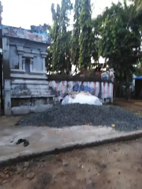 Arulmigu Kodisuryaprakasa Swamy Temple, Payari - 612802 அருள்மிகு கோடிசூரிய பிரகாசசுவாமி, பயரி சுவாமி, பயரி - 612802, Thiruvarur - Ancient Temple Architecture and History Image 7