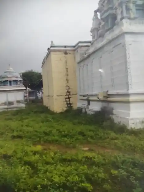 Arulmigu Koilpatti Thekkamalai Ayyanar Temple, Vaiyampatti - 621307