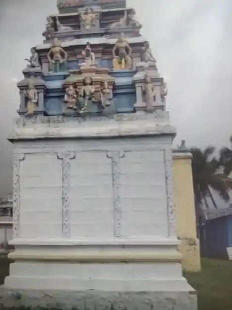 Arulmigu Koilpatti Thekkamalai Ayyanar Temple, Vaiyampatti - 621307 Arulmigu Koilpatti Thekkamalai Ayyanar Temple, Vaiyampatti - 621307, Thiruchirappalli - Ancient Temple Architecture and History Image 2