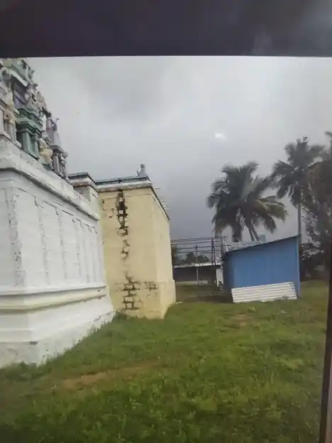 Arulmigu Koilpatti Thekkamalai Ayyanar Temple, Vaiyampatti - 621307 Arulmigu Koilpatti Thekkamalai Ayyanar Temple, Vaiyampatti - 621307, Thiruchirappalli - Ancient Temple Architecture and History Image 4