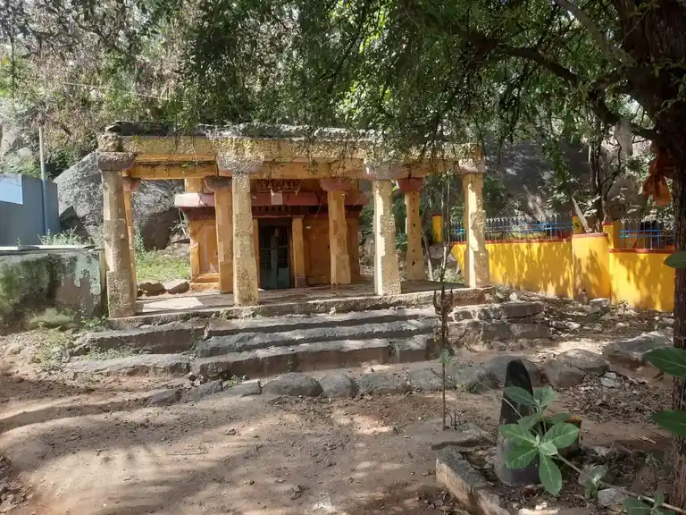 Arulmigu Kolalamman Temple, Gittampatti - 635111 அருள்மிகு சோலாளம்மன் திருக்கோயில், Gittampatti - 635111, Dharmapuri - Ancient Temple Architecture and History Image 3