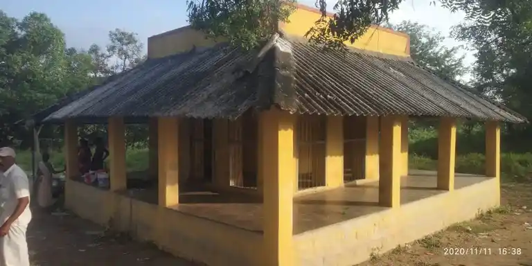 Arulmigu Kolapadi Mariamman Temple, Neruppur - 636810 அருள்மிகு கோலப்பாடி மாரியம்மன் திருக்கோயில், Neruppur - 636810, Dharmapuri - Ancient Temple Architecture and History Image 3