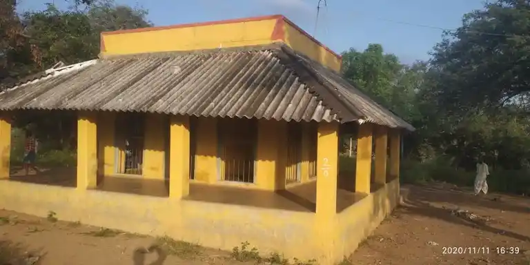 Arulmigu Kolapadi Mariamman Temple, Neruppur - 636810 அருள்மிகு கோலப்பாடி மாரியம்மன் திருக்கோயில், Neruppur - 636810, Dharmapuri - Ancient Temple Architecture and History Image 4