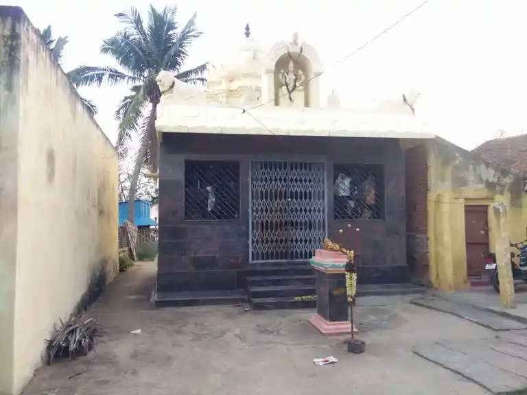 Arulmigu Kollappatti Mallanachiyamman Temple, Kollapatti - 635108 அருள்மிகு கொல்லப்பட்டி மல்ல நாச்சியம்மன் திருக்கோயில், கொல்லப்பட்டி - 635108, Krishnagiri - Ancient Temple Architecture and History Image 2
