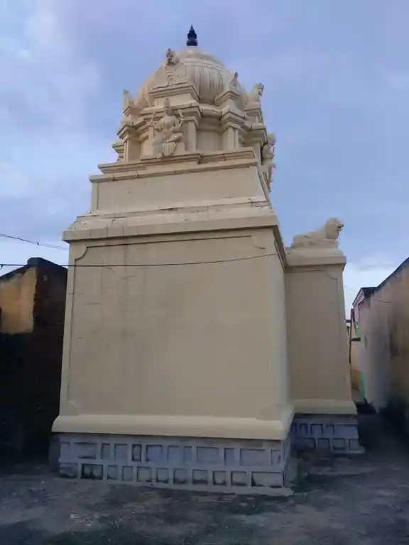 Arulmigu Kollappatti Mallanachiyamman Temple, Kollapatti - 635108 அருள்மிகு கொல்லப்பட்டி மல்ல நாச்சியம்மன் திருக்கோயில், கொல்லப்பட்டி - 635108, Krishnagiri - Ancient Temple Architecture and History Image 4