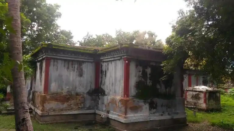 Arulmigu Komaleeswarar Temple, Kolappancheri - 600056 அருள்மிகு கோமளீஸ்வரர் திருக்கோயில், Kolappancheri - 600056, Tiruvallur - Ancient Temple Architecture and History Image 6