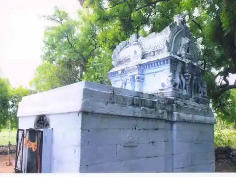 Arulmigu Komalikarai Chellandiamman Thirukoil, K.Mettupalayam - 638452 Temple