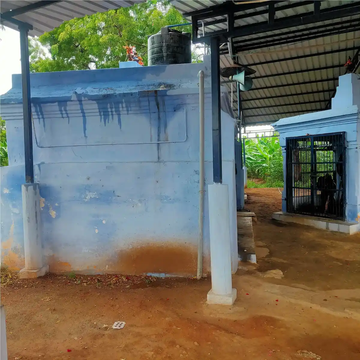 Arulmigu Kombumadaswamy Temple, Gopalasamudram - 627451 அருள்மிகு கொம்பு மாடசாமி திருக்கோயில், கோபாலசமுத்திரம் - 627451, Tirunelveli - Ancient Temple Architecture and History Image 4