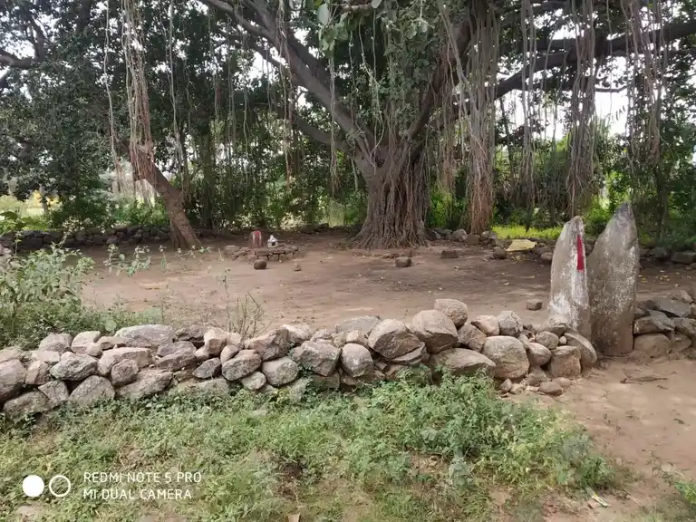 Arulmigu Konapatty Sendrayaswamy Temple, Theevettipatty - 636351 அருள்மிகு கோனப்பட்டி சென்றாயசுவாமி திருக்கோயில், Theevettipatty - 636351, Salem - Ancient Temple Architecture and History Image 4