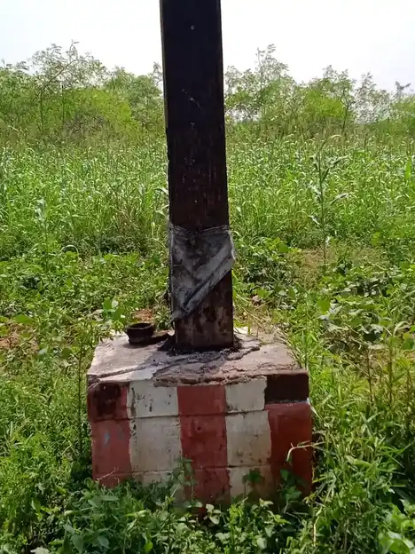 Arulmigu Konda Malai Perumal Temple, Mallanampatti - 624202 அருள்மிகு கொண்ட மலைப்பெருமாள் திருக்கோயில், Mallanampatti - 624202, Dindigul - Ancient Temple Architecture and History Image 2