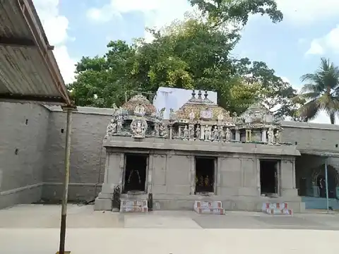 Arulmigu Kondathu Kaliamman Temple, Pariyur, Gobichettipalayam - 638476 அருள்மிகு கொண்டத்துக்காளியம்மன் திருக்கோயில், Pariyur, Gobichettipalayam - 638476, Erode - Ancient Temple Architecture and History Image 4