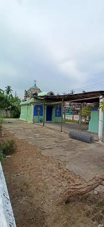 Arulmigu Koneswarasamy (And) Varadharaja Perumal Temple, Vidhuvanmanaikkal - 614713 அருள்மிகு கோனேஸ்வரசுவாமி மற்றும் வரதராஜப்பெருமாள் திருக்கோயில், Vidhuvanmanaikkal - 614713, Thiruvarur - Ancient Temple Architecture and History Image 3