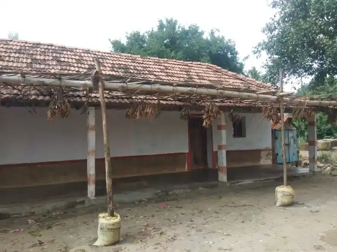 Arulmigu Kongusetti Karagamariamman Temple, Andevanapalli - 635107 அருள்மிகு கொங்குசெட்டி கரகமாரியம்மன் திருக்கோயில், அந்தேவனப்பள்ளி - 635107, Krishnagiri - Ancient Temple Architecture and History Image 3