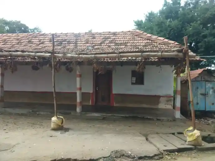 Arulmigu Kongusetti Karagamariamman Temple, Andevanapalli - 635107 அருள்மிகு கொங்குசெட்டி கரகமாரியம்மன் திருக்கோயில், அந்தேவனப்பள்ளி - 635107, Krishnagiri - Ancient Temple Architecture and History Image 4