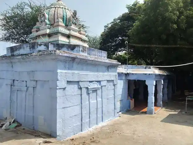 Arulmigu Konndraiyandi Ayyanar Temple, Srivilliputhur - 626125 அருள்மிகு கொன்றையாண்டி அய்யனார் திருக்கோயில், திருவில்லிபுத்துர் - 626125, Virudhunagar - Ancient Temple Architecture and History Image 2