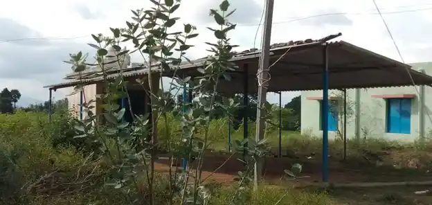 Arulmigu Kookutamaruthahalli Chenraya Swamy Temple, Kookutamaruthahalli - 636810 அருள்மிகு கூக்குட்ட மருதஅள்ளி சென்றாயசாமி திருக்கோயில், Kookutamaruthahalli - 636810, Dharmapuri - Ancient Temple Architecture and History Image 3