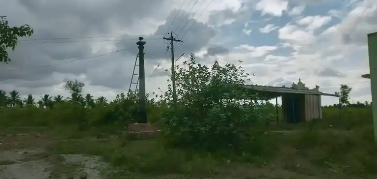 Arulmigu Kookutamaruthahalli Chenraya Swamy Temple, Kookutamaruthahalli - 636810 அருள்மிகு கூக்குட்ட மருதஅள்ளி சென்றாயசாமி திருக்கோயில், Kookutamaruthahalli - 636810, Dharmapuri - Ancient Temple Architecture and History Image 4