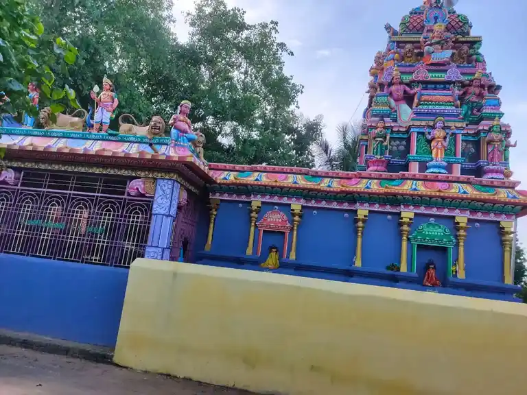 Arulmigu Koona Maariyamman Temple, Eswarakandanallur - 607204 அருள்மிகு கூனமாரியம்மன் திருக்கோயில், Eswarakandanallur - 607204, Kallakurichi - Ancient Temple Architecture and History Image 2