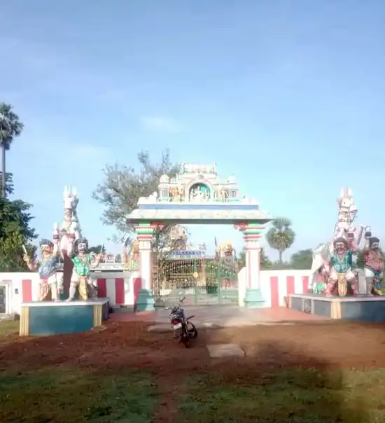 Arulmigu Koonthal Udaiya Ayyanar Temple, S.V.Mankalam - 630501 அருள்மிகு. கூந்தலுடைய அய்யனார் திருக்கோயில், S.V.Mankalam - 630501, Sivagangai - Ancient Temple Architecture and History Image 3