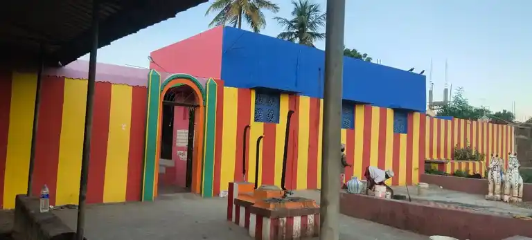 Arulmigu Koori Satha Iyyanar Temple, Ramanathapuram - 623527 அருள்மிகு கூரிச்சாத்த அய்யனார் திருக்கோயில், பேருந்து பனிமனை அருகில், Ramanathapuram - 623527, Ramanathapuram - Ancient Temple Architecture and History Image 3