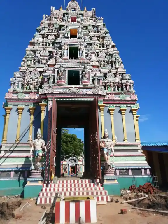Arulmigu Koori Satha Iyyanar Temple, Ramanathapuram - 623527 அருள்மிகு கூரிச்சாத்த அய்யனார் திருக்கோயில், பேருந்து பனிமனை அருகில், Ramanathapuram - 623527, Ramanathapuram - Ancient Temple Architecture and History Image 4