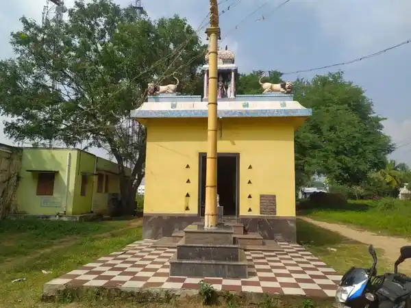 Arulmigu Koothandavar And Manjiamman Temple, Kammasamutram - 632319 அருள்மிகு கூத்தாண்டவர் மஞ்சியம்மன் திருக்கோயில், கம்மசமுத்திரம் - 632319, Vellore - Ancient Temple Architecture and History Image 2