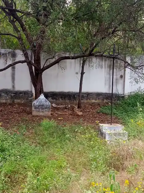 Arulmigu Koothandavar Temple, Nambiyampatty, Eranapuram - 637103