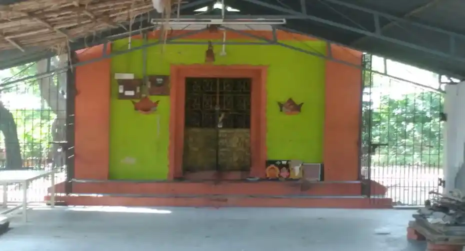 Arulmigu Koothandavar Temple, Rajakkal - 635805 அருள்மிகு கூத்தாண்டவர் திருக்கோயில், ராஜக்கல் - 635805, Vellore - Ancient Temple Architecture and History Image 3