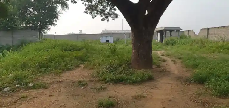 Arulmigu Koothandavar Temple, Valaiyampattu - 635751 அருள்மிகு கூத்தான்டவர் திருக்கோயில், வளையாம்பட்டு - 635751, Thirupathur - Ancient Temple Architecture and History Image 2