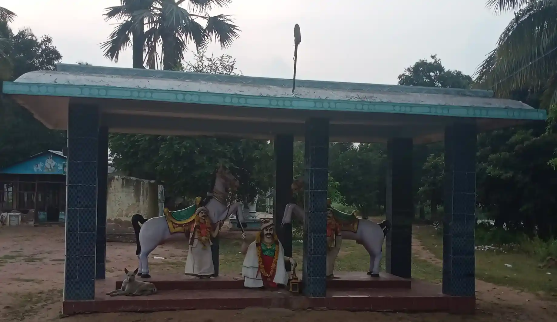 Arulmigu Koothaperumal Ayyanar Temple, Peraiyur - 614018