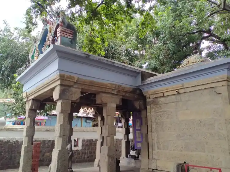 Arulmigu Koothar Kovil, Courtallam - 627802 Arulmigu Koothar Kovil, Courtallam - 627802, Tenkasi - Ancient Temple Architecture and History Image 4