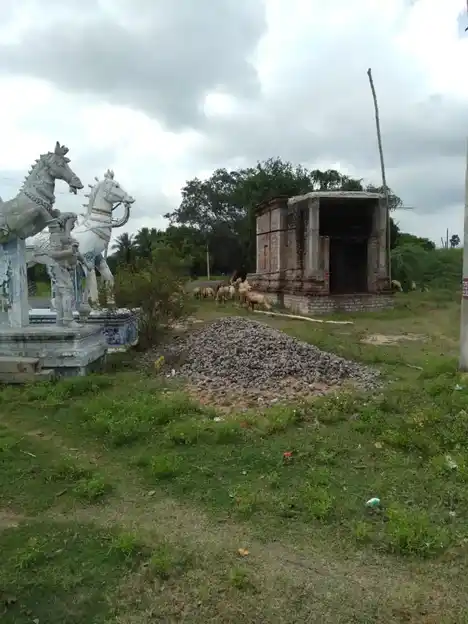 Arulmigu Kooththa Perumal Ayyanar Temple, Pukkudi - 630108 அருள்மிகு. கூத்தப்பெருமாள் திருக்கோயில், Pukkudi - 630108, Sivagangai - Ancient Temple Architecture and History Image 2