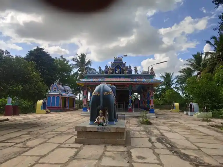 Arulmigu Kootthaperumal Ayyanar Temple, Azhiyanilai - 614616 அருள்மிகு கூத்தபெருமாள் அய்யனார் திருக்கோயில், Azhiyanilai - 614616, Pudukkottai - Ancient Temple Architecture and History Image 2