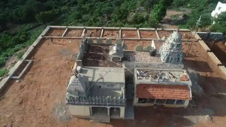 Arulmigu Koovaimalai Palaniyandavar Temple, Pailnadu, Bellukkurchi - 637402 அருள்மிகு கூவைமலை பழனியாண்டவர் திருக்கோயில், பைழ்நாடு, பெல்லுக்குறிச்சி - 637402, Namakkal - Ancient Temple Architecture and History Image 4