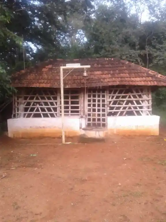 Arulmigu Koppuchiyamman Temple, Pottapatti - 625103 அருள்மிகு கோப்புச்சியம்மன் கோயில், Pottapatti - 625103, Madurai - Ancient Temple Architecture and History Image 4