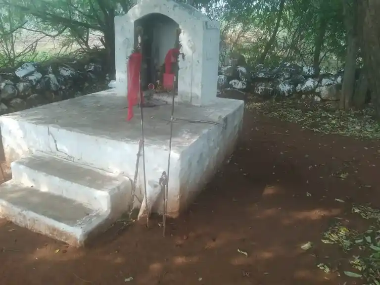 Arulmigu Korakuthi Karuppannaswamy Temple, Korakuthi - 639108 அருள்மிகு கோரகுத்தி கருப்பண்ணசாமி திருக்கோயில், Korakuthi - 639108, Karur - Ancient Temple Architecture and History Image 4