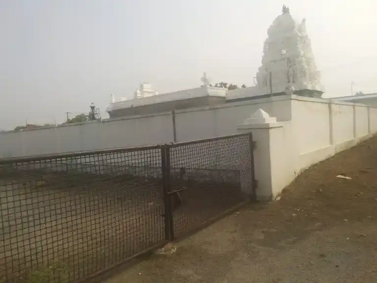 Arulmigu Korakuthi Perumal Temple, Korakuthi - 639108 அருள்மிகு கோரகுத்தி பெருமாள் திருக்கோயில், Korakuthi - 639108, Karur - Ancient Temple Architecture and History Image 3