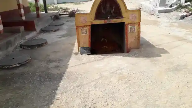 Arulmigu Koramoor Uthamakaragam Temple, Kempatti - 635114 அருள்மிகு உத்தமகரகம் திருக்கோயில், Kempatti - 635114, Krishnagiri - Ancient Temple Architecture and History Image 2